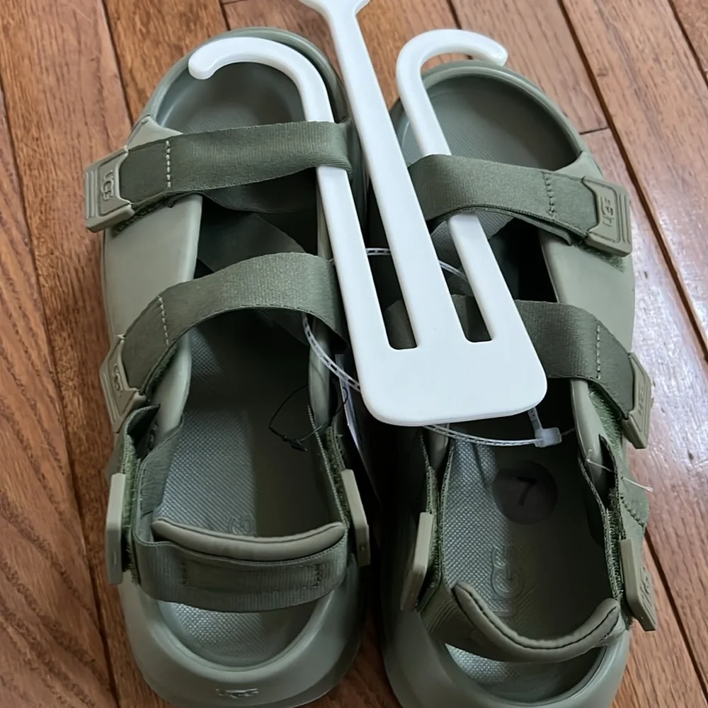 UGG Men’s Stratus Sandal Shaded Clover